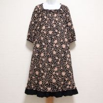 黒小さな薔薇プリントワンピース