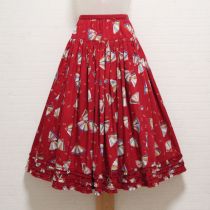 赤扇柄ピコフリルスカート