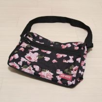 黒薔薇柄ショルダーバッグ