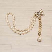 リボンモチーフ付きパールチェーンベルト