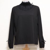 黒リボン&レース使いシャーリングカットソー