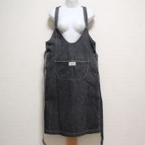 黒ポケット付きデニムジャンパースカート