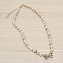 リボンチャームパールネックレス