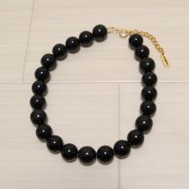 黒ロゴ入りネックレス