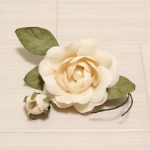 チャーム付きくちなしコサージュ
