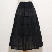 黒異素材切替えスカート