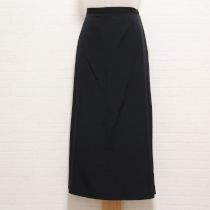黒Aラインポリスカート