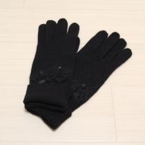 黒花モチーフ手袋