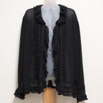 黒フリル使いシフォンオーバーブラウス