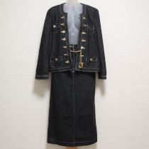黒金ボタンデニムスーツ