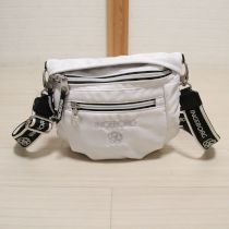 白ロゴ&カメリアテープコンパクトショルダーバッグ