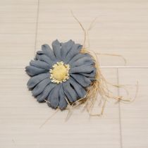 ブルーグレー藁付き雛菊コサージュ