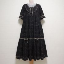 黒小花エンブロイダリーワンピース