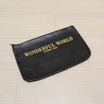 黒ロゴ入りレザーポーチ