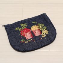 紺グズベリー刺繍ポーチ