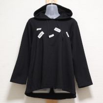 黒ネーム使いパーカー