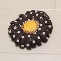 こげ茶ドット雛菊コサージュ