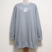 サックス雛菊刺繍ロングトレーナー