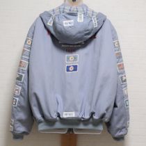 ブルーグレーネーム使いロゴブルゾン