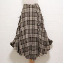 ベージュチェックたくし上げキルトスカート