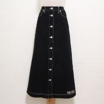 黒ロゴ刺繍ストレッチデニムスカート
