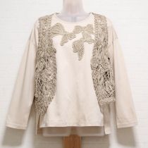 ベージュ系コード刺繍カットソー&ジレ