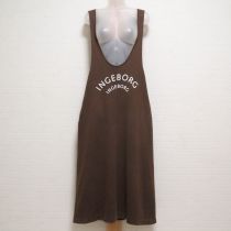 茶ロゴ入りカットソージャンパースカート