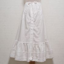 白裾ピコフリルスカート