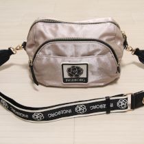 グレージュ×黒カメリアショルダーバッグ