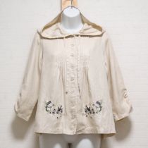 ベージュ白つめ草刺繍フード付きリネンブラウスジャケット
