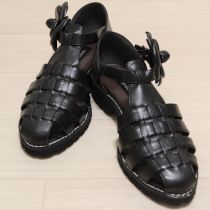 黒カメリアグルカサンダル