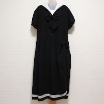 黒セーラーワンピースタイ付き