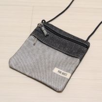 黒デニムポシェット