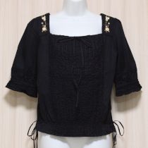 黒花刺繍ピコフリルブラウス