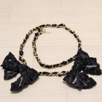 黒ロゴリボン通しチェーンベルト