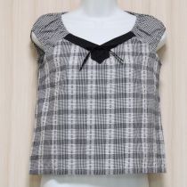 黒チェック×刺繍ブラウス